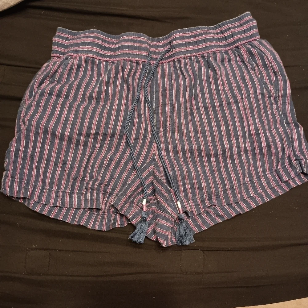 Gap Women's Size Medium Linen Blend Pull On Shorts Navy Blue Pink Stripe - Picture 1 of 7